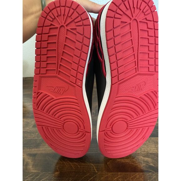 AIR JORDAN 1 Centre Courts Men\'s Sneakers Sz 10 Lace Up Mystic Hibiscus NWT main image 4